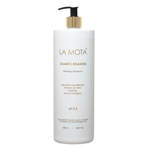 Textura cremosa del Champú Relaxing, cabello suave y brillante.
