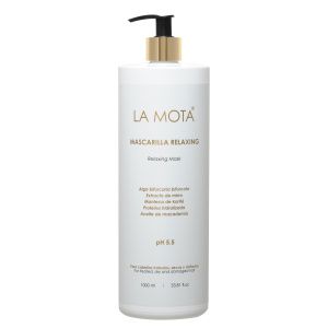 Textura cremosa de la Mascarilla Relaxing, cabello suave y brillante.